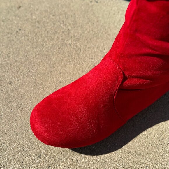 New Women's True Red Slouch Faux Suede Mid Calf Flat Boot Round Toe Zip Pull-On - Picture 5 of 5